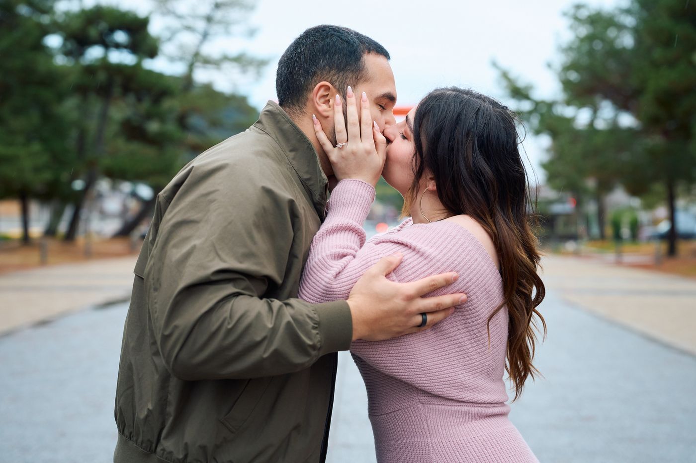 A kiss beneath the torii gate